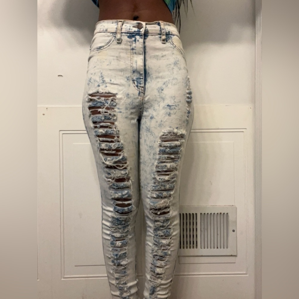 Vibrant MIU Light Blue Acid Wash Distressed High Waist Skinny Stretch Jeans 7
